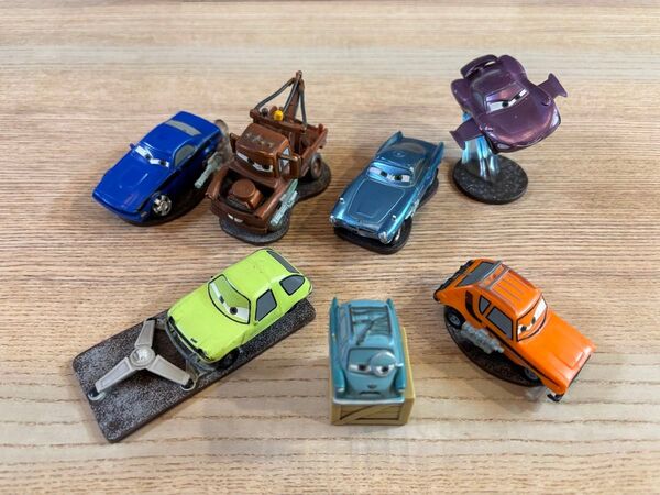 カーズ ディズニー ストア フィギュアセット カーズ2 ピクサー