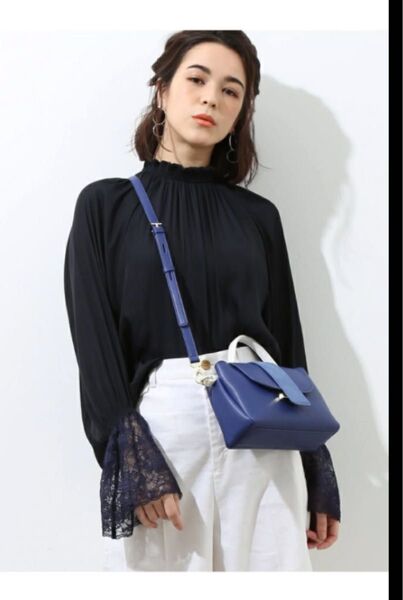 袖レースハイネックシャーリングブラウス ROPE' ロペ トップス シャツ・ブラウス ネイビー