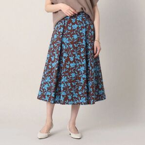 新品タグ付き untitled アンタイトル 上品シルエット花柄 タックスカート