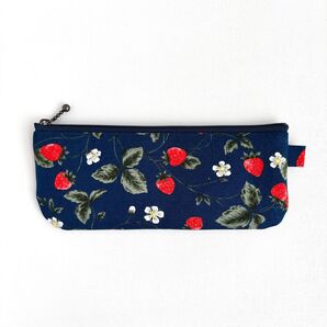 苺 フラット ペンポーチ 筆箱 ハンドメイド No.486
