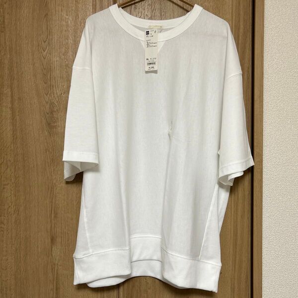 【試着のみの美品】GU ジーユー スウェT Tシャツ