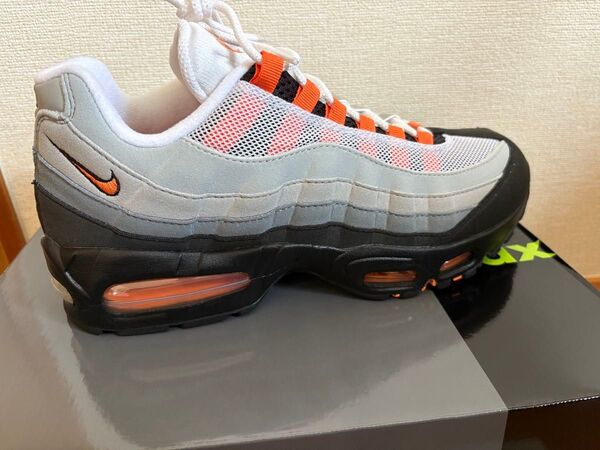27 Nike Air Max 95 OG Big Bright Mandarin