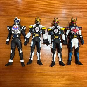 仮面ライダーライジングイクサ キバ