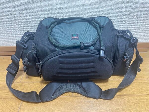 KATA VA-EXO-12 カメラバッグ 多機能