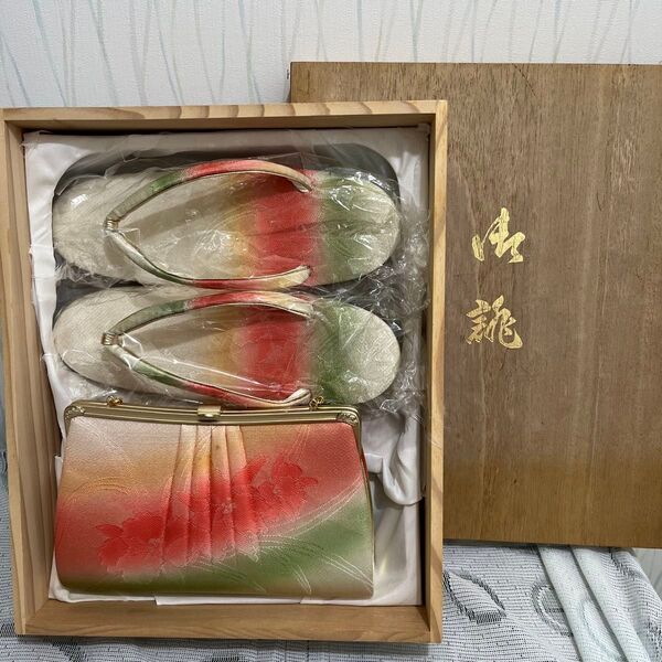 和装小物 草履 バッグ 和装 草履バッグセット グラデーション バッグセット 着物小物 桜模様 花柄 中古 結婚式 成人式 赤 緑