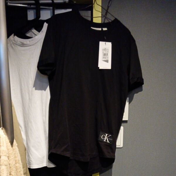 Calvin Klein Jeans☆Tシャツ 黒 ☆新品未使用