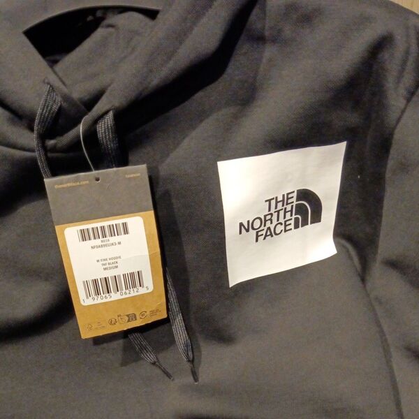 特価☆THE NORTH FACE☆M FINE パーカー☆TNF BLACK ☆Mサイズ☆新品未使用☆店頭12000円以上