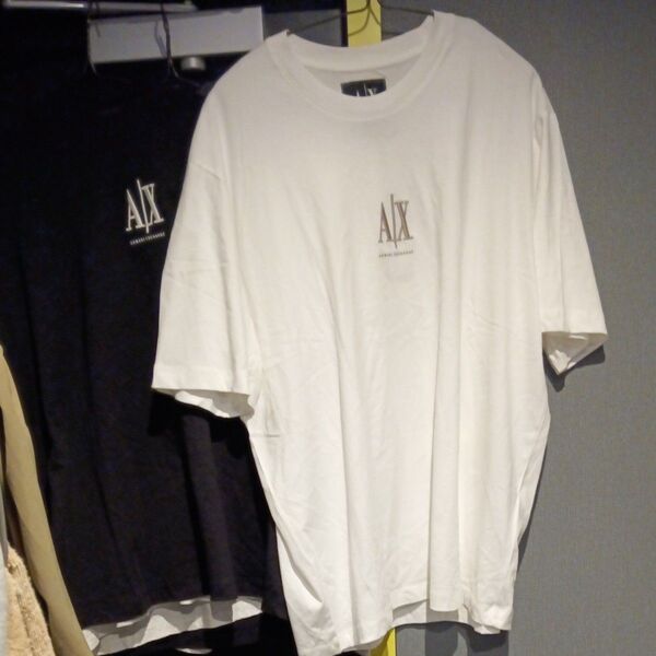 値引きしました!☆AX Armani Exchange☆ホワイトTシャツ Lサイズ☆新品未使用☆店頭7500円以上☆リペア有り
