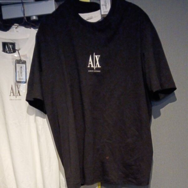 値下げしました!AX ☆Armani Exchange ☆ブラックTシャツLサイズ☆未使用に近い☆店頭7500円以上