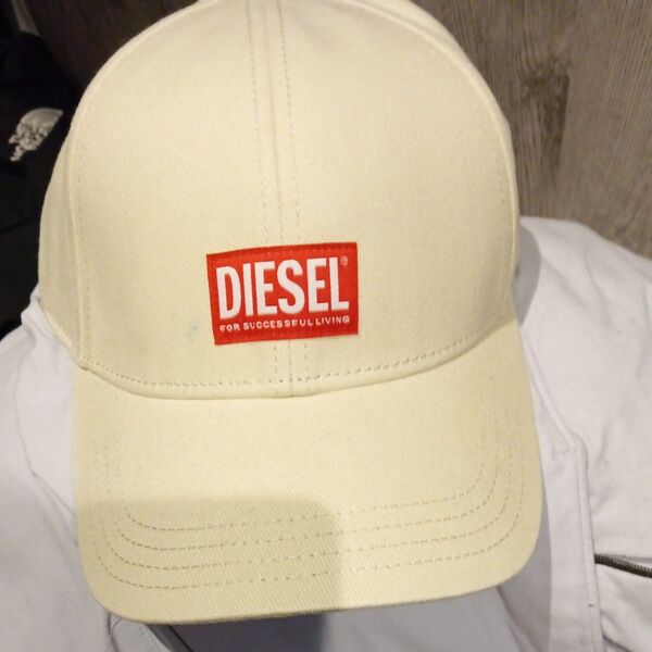 DIESEL☆クールなCap!日射し対策!☆☆ベージュ☆新品未使用☆店頭7000円以上!