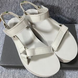 TEVA プラットフォーム スポーツ サンダル ホワイト 厚底 24cm テバ ウェッジソール