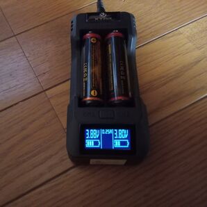 XTAR VP1 ディスプレイ表示 リチウムイオン電池充電器