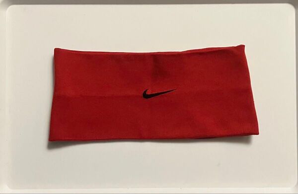 NIKE レッド ヘッドバンド 新品未使用 試着のみ(洗濯) バスケットボール