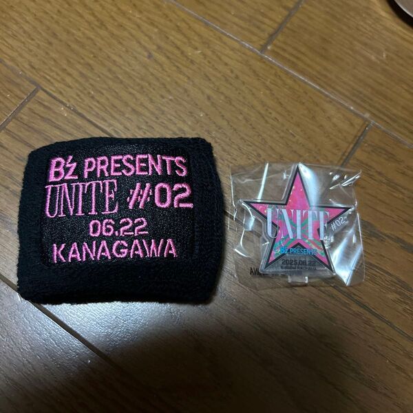 B'z presents UNITE #02 ガチャガチャ 限定6月22日 リストバンド アクリルスタンド2点セット