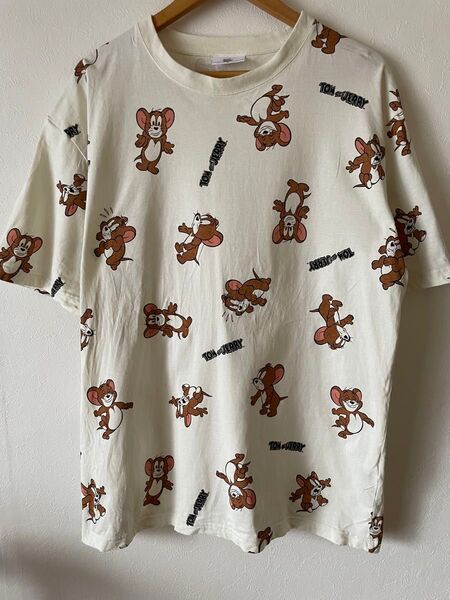 トムとジェリー総柄半袖Tシャツ