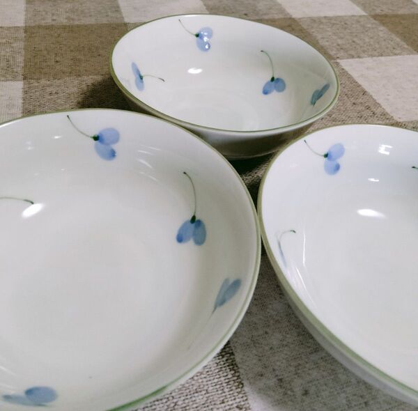 【箱なし未使用】美濃焼 和心 小鉢 3個セット 直径約12cm×高さ4cm 青 花柄 白 陶器 食器