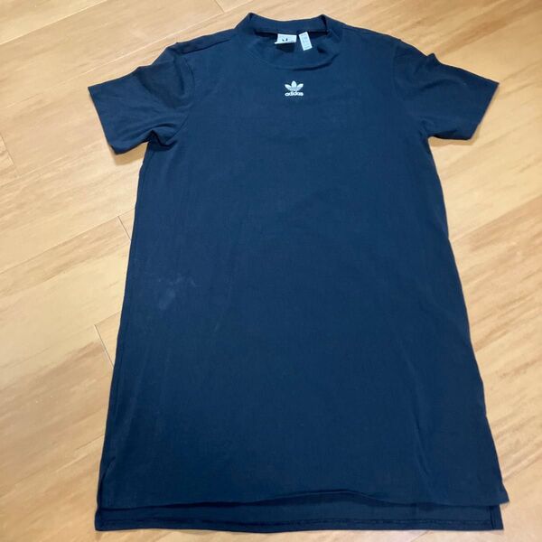 adidas アディダス 半袖 膝丈ワンピース