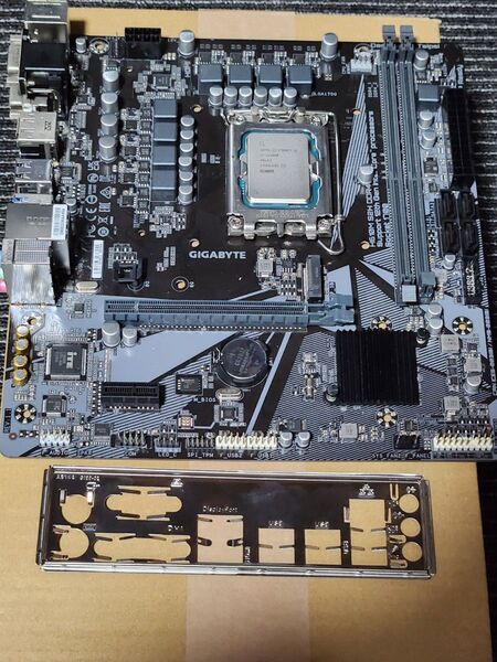 【CPU新品】i3 12100F H610 S2H GIGABYTE