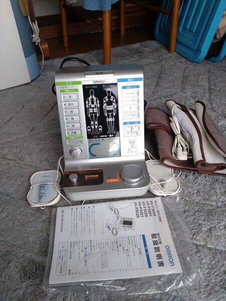 OMRON 電気治療器 HV-F5200