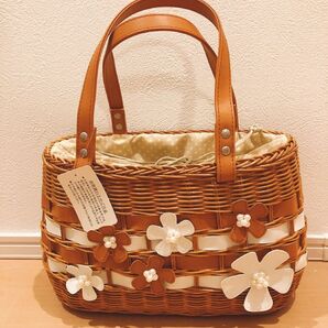 新品 立体お花のカゴバッグ