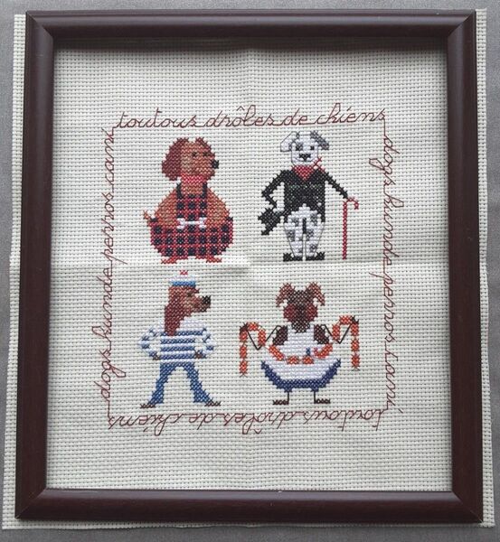 ハンドメイド クロスステッチ刺繍完成品『パリの犬たち』