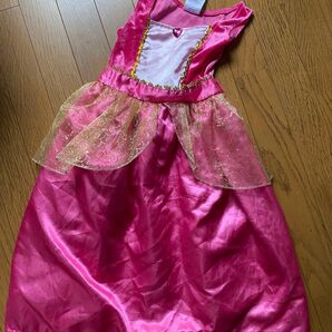 ディズニー ディズニープリンセス オーロラ姫 ピンクとゴールドのドレス 120cm相当