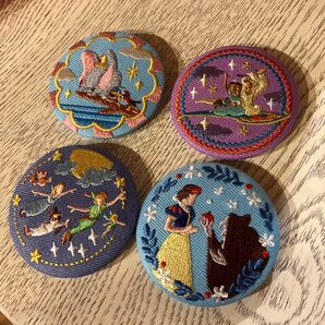 ディズニー 刺繍缶バッジ 4個セット