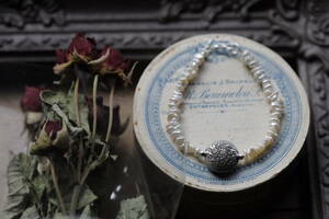 * sazare pearl & karen silver bracele 