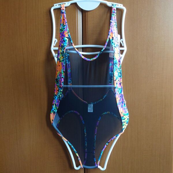 wicked weasel 黒×花柄シースルーメッシュワンピース水着