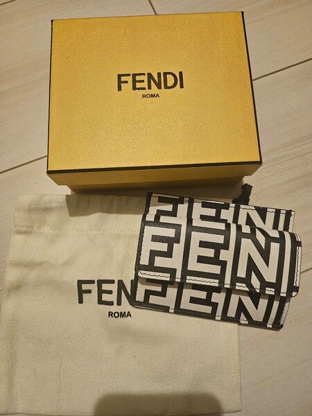 FENDI by MARC JACOBS カードケース ミニウォレット 財布 小銭入れ フェンディ マークジェイコブス