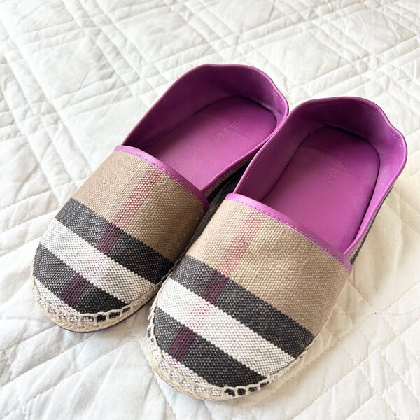 美品 BURBERRY バーバリー ノバチェック スリッポン スニーカー フラットシューズ シューズ 21〜21.5