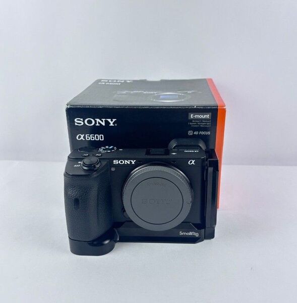 SONY α6600 ボディ smallrig付属