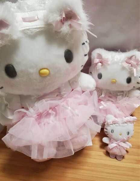 サンリオ 白猫バレリーナデザインシリーズ Sanrio ぬいぐるみ マスコットホルダー ヘアクリップ キティ ハローキティ 完売品
