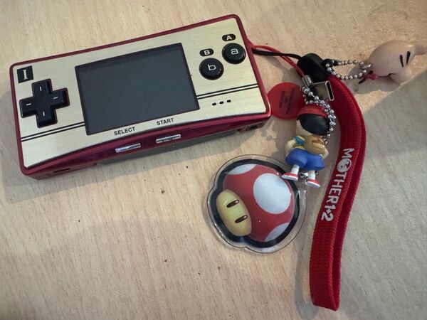 ゲームボーイミクロ(おまけストラップ付) Nintendo micro