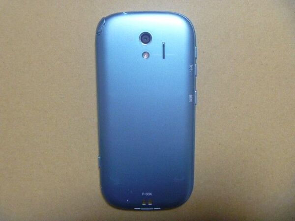 SIMロック解除済み らくらくスマートフォン me F-03K ワンセグのロッドアンテナ内蔵 判定◯ 初期化済 電池無しジャンク品
