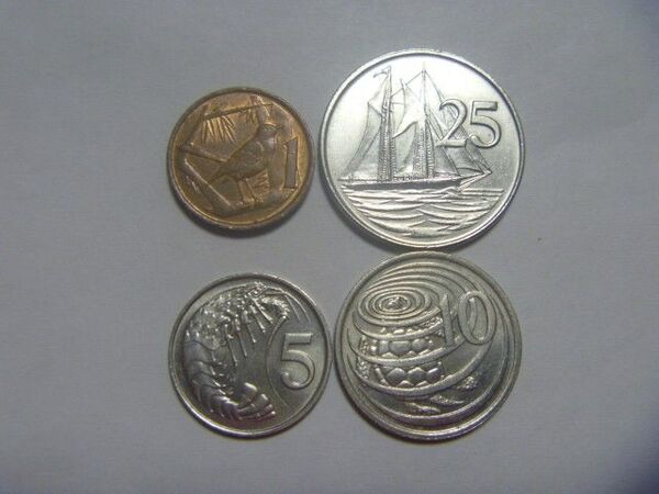 イギリス領ケイマン諸島 古銭 4種 エリザベス女王 硬貨 外国貨幣 コイン 外国銭 セット まとめ売り