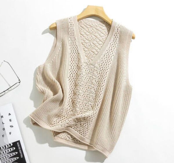 再入荷!ニット ベスト Vネック ベージュ 透かし編み サマーニット 通年