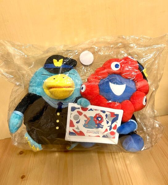 【新品未開封品】ミャクミャク カモノハシのイコちゃん カードケース付き駅員さん ぬいぐるみセット パスケース