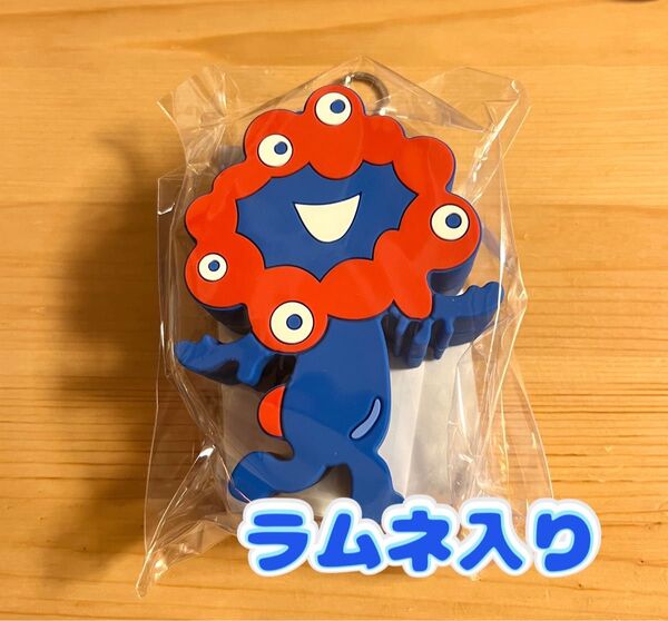 【万博会場内】ミャクミャク プリントラムネ入り ミャクミャク シリコンポーチキーホルダー【新品未開封品】ラムネ7粒入り