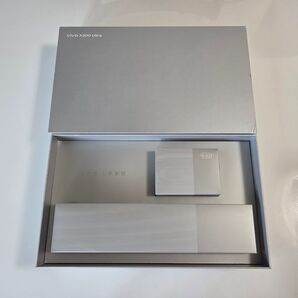 【新品未使用】vivo X200 Ultra 純正フォトキット 三脚 ミニライト光源 約1万円相当 高品質 純正 ギフトセット