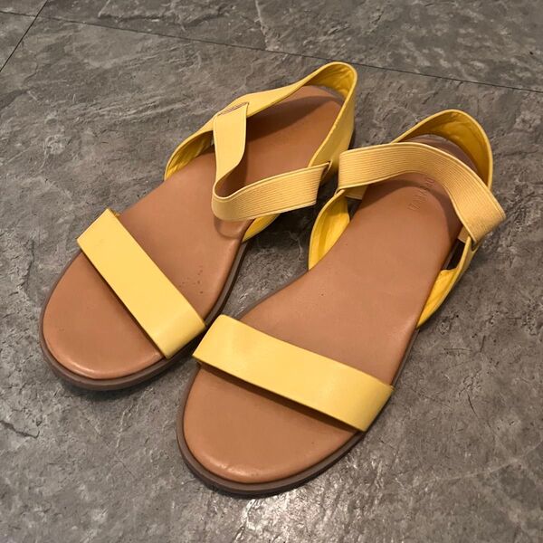 FOREVER 21 イエローサンダル 23.5cm