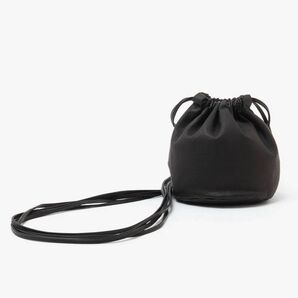 AURALEE Aeta LEATHER ROUND STRING POUCH