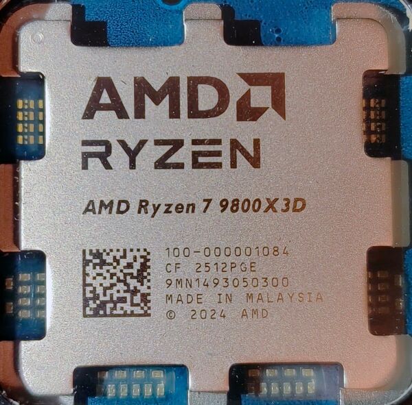 新品 AMD Ryzen 7 9800X3D バルク品