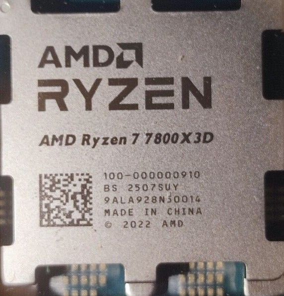 新品 AMD Ryzen 7 7800X3D バルク品