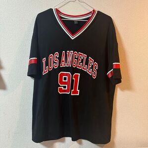 Tシャツ 半袖 プリント ブラック ロゴ 数字 ベースボール バスケ スポーティー