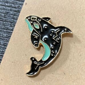 ピンバッジ シャチ 星座 ラペルピン 星