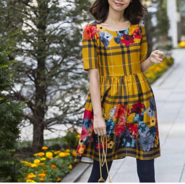 試着のみ トッコクローゼット 半袖 花柄 チェック ワンピース マスタード ガーリー フラワー プリント 可愛い 大人女子