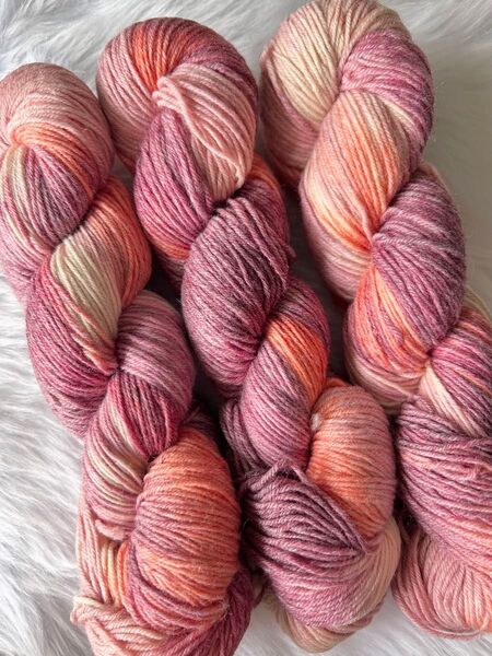 ソックヤーン 毛糸 3カセ 約300g 手染め 糸 ピンク ボルドー