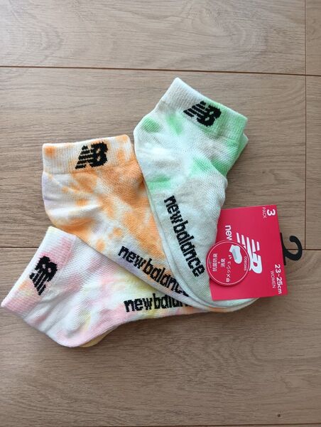 美品★ニューバランス ダイダイ ショート丈ソックス くるぶし丈 女性 レディース靴下 23-25cm 3足セット