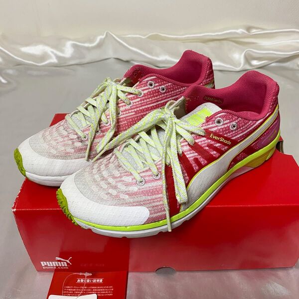 PUMAプーマランニングシューズFAAS 300RS-J V2 WNS 白ピンク スニーカー シューズ